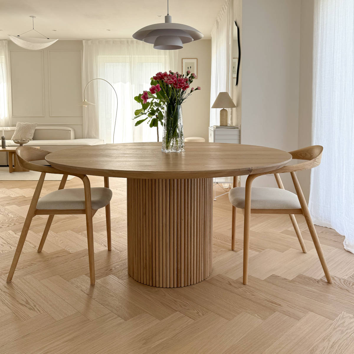 Solid dining tables 