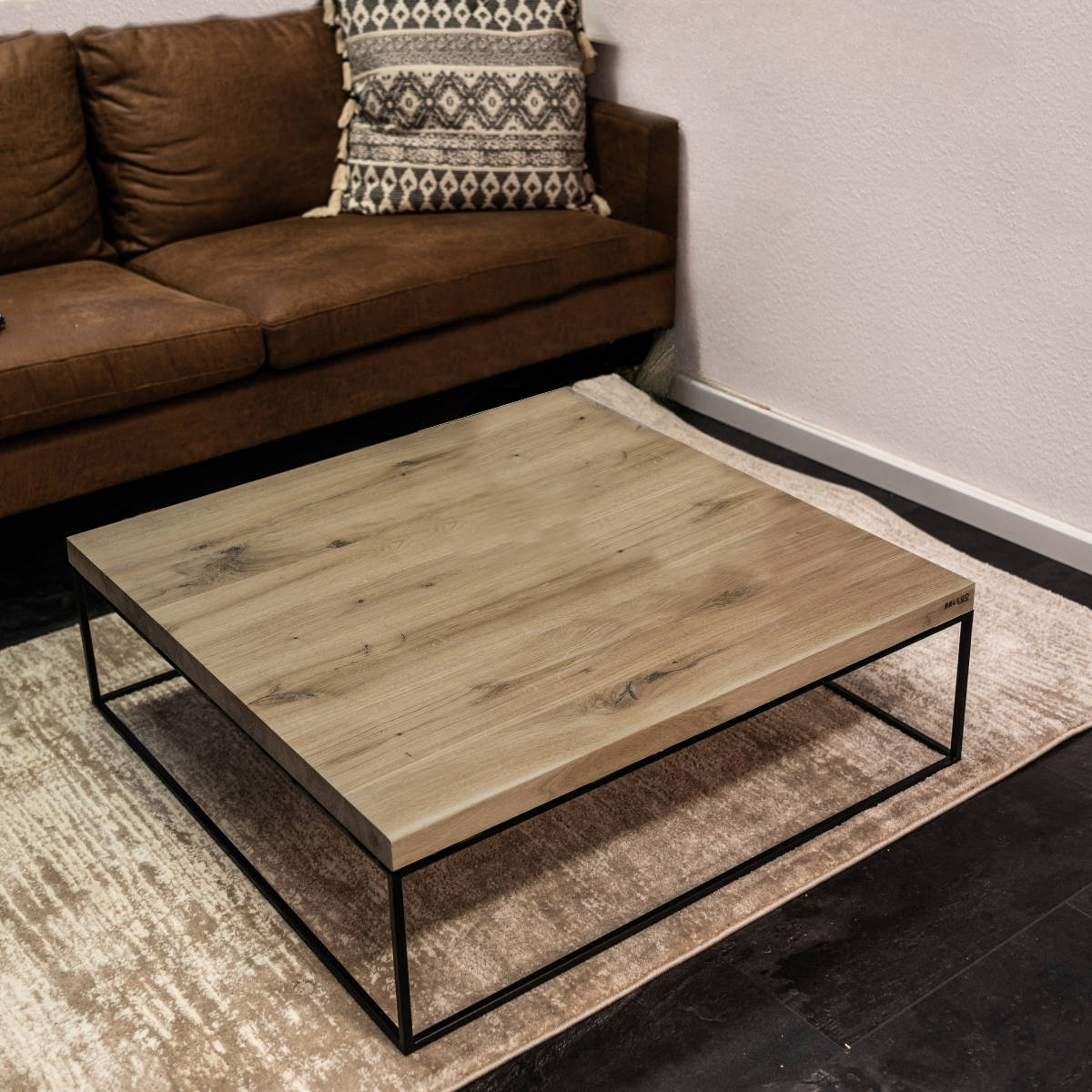 Nohr coffee table
